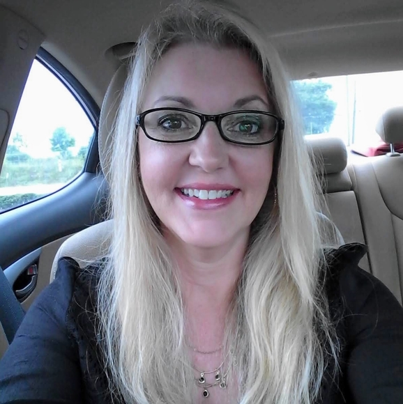 Meet your Posher MARLEY π¨πΈππΌβ - Picture 13 of 17